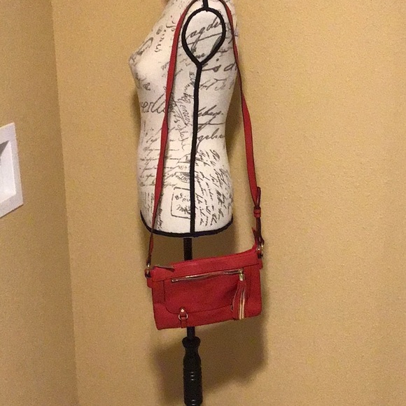 Red Medium Crossbody Envelope Handbag - Picture 5 of 6